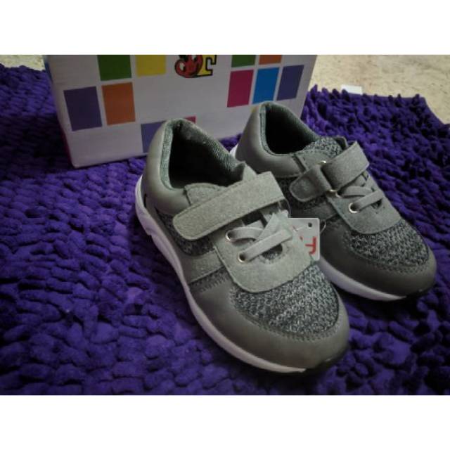 Sepatu anak cowok fladeo