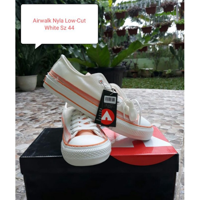 SEPATU ORIGINAL AIRWALK NYLA LOW CUT WHITE SIZE 44 ORIGINAL 100%