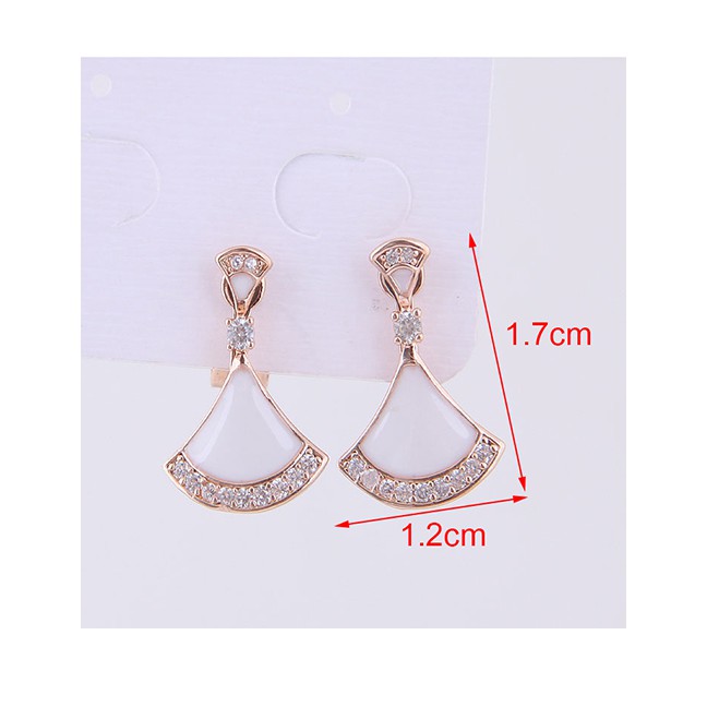 LRC Anting Tusuk Fashion Copper Micro-inlaid Zircon Shell-shaped Earrings A59002