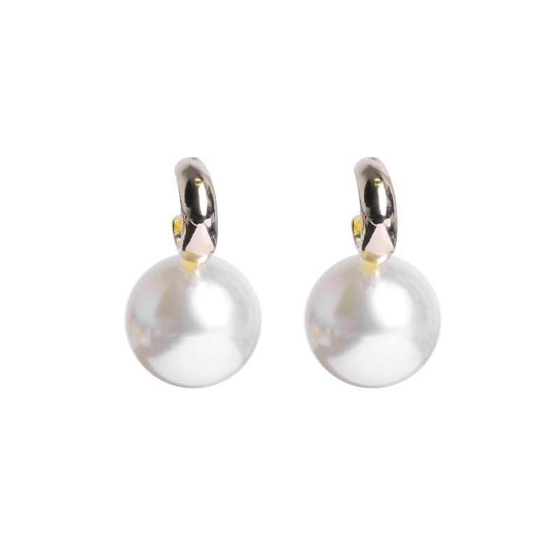 Korean version of arc-shaped big pearl earrings ladies earrings earrings jewelry wholesale