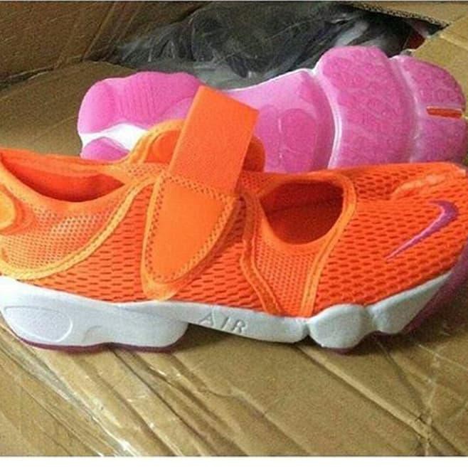 ♘V57194★ Nike Air Rift Breath Orange Premium Original ( Sepatu Sepatu ninja )