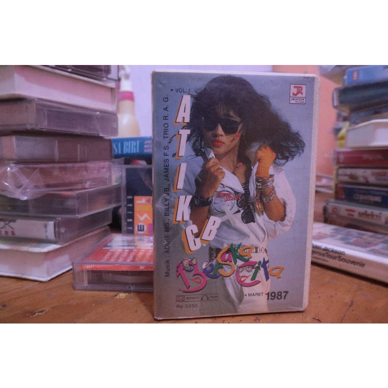 kaset atiek cb bersuka cita