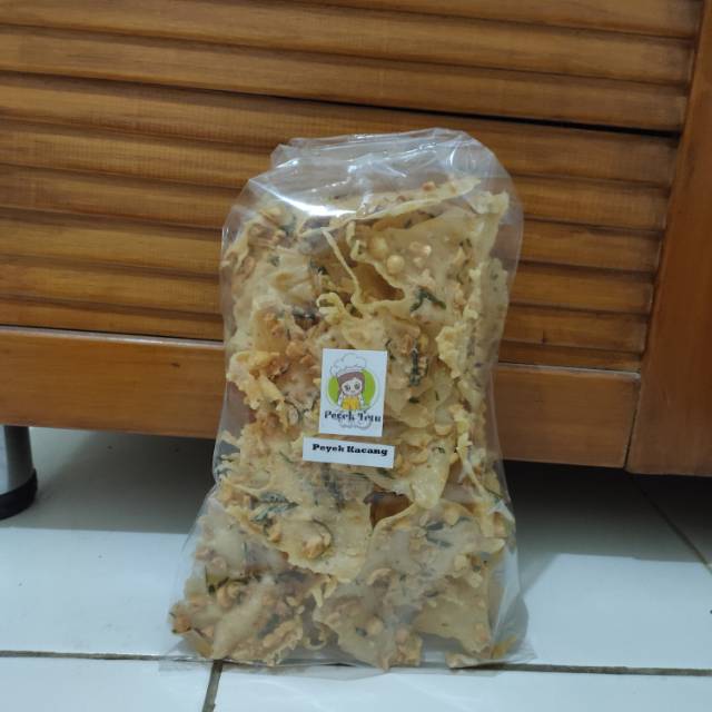 

Peyek kacang tanah, kacang hijau, udang rebon, dan teri Medan250 gram