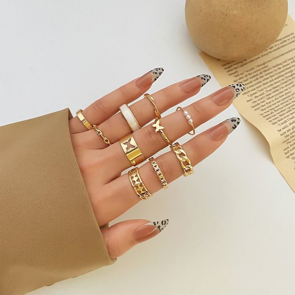 10pcs / Set Cincin Rantai Emas Desain Kupu-Kupu Hias Mutiara Gaya Bohemian Untuk Wanita 2022