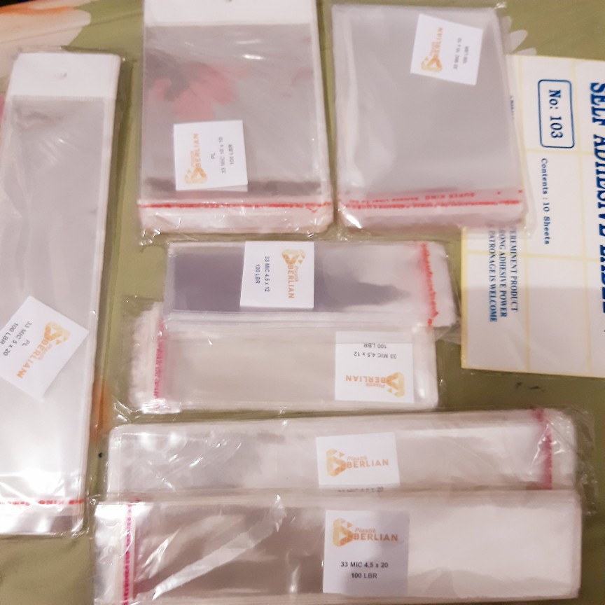 10 X 10 Cm Plastik Display / Sticker Tebal (100 Lbr) (lem) (plong Pl)