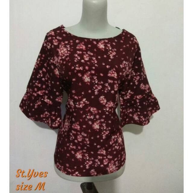 St Yves baju brand matahari