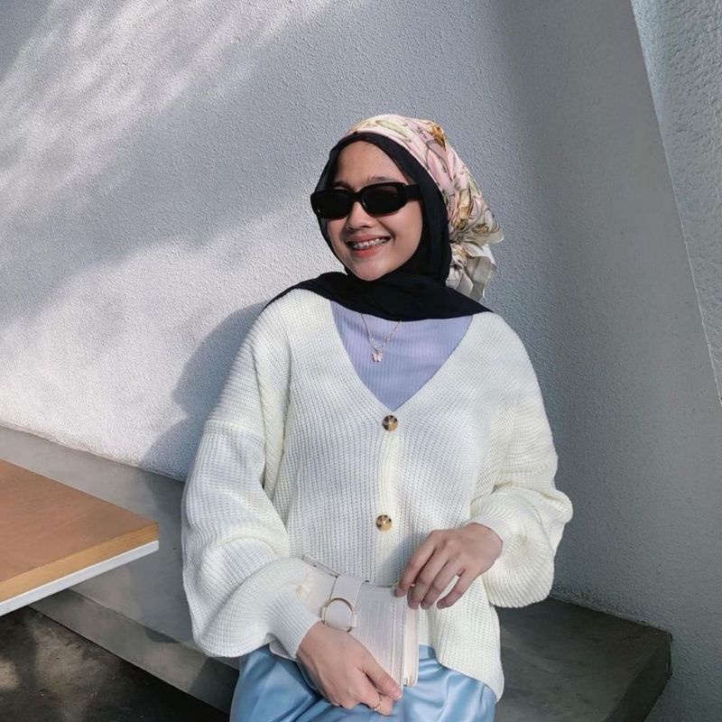 VINA CARDIGAN RAJUT CROP LENGAN BALON/KNITTED CARDIGAN/KARDIGAN RAJUT/KARDIGAN VINA/LENGAN BALON/OUTHER/PAKAIAN WANITA