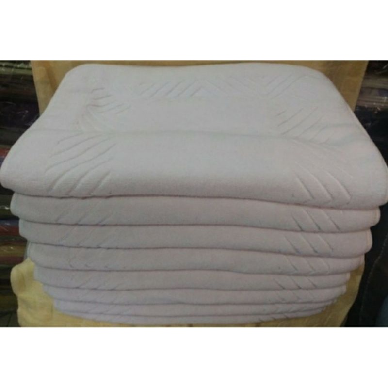 Keset Handuk Hotel Putih 40x60cm - TEBAL MERESAP