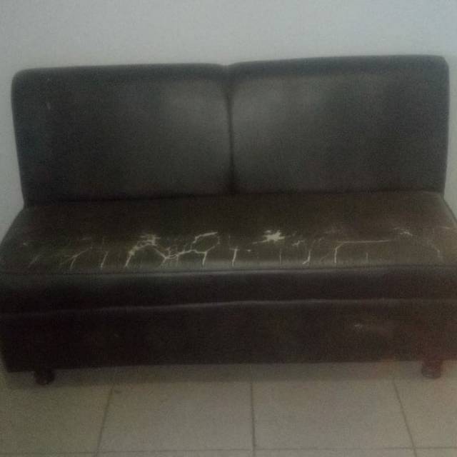 Furniture Kursi Sofa Kulit Imistasi Bekas Kantor