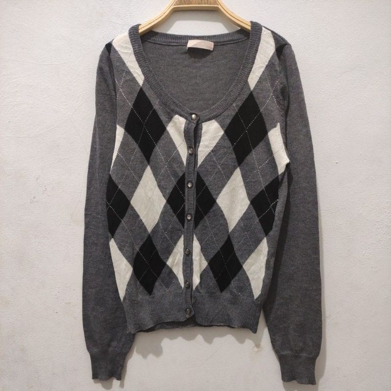 Cardigan ketupat Anak, size 140 Brand Healthy Karen, Preloved