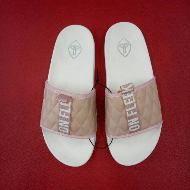 Sandal cewek pata pata trendy nyaman pata pata dari Bata