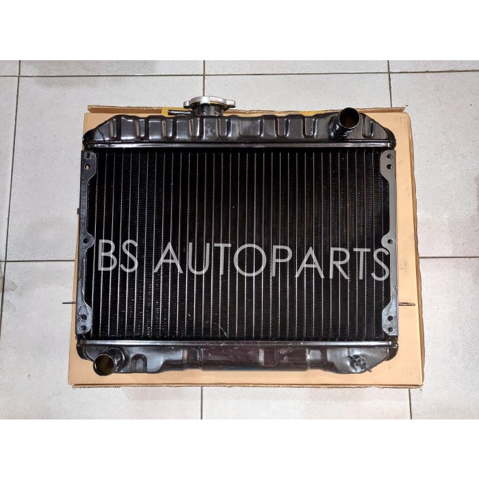 Radiator Mitsubishi Colt T120 Lama - ADR