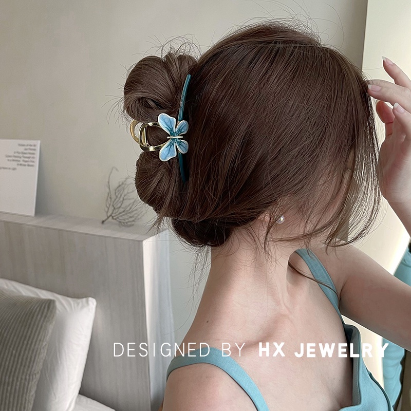 Jepit Rambut Model Butterfly Claw Bahan Metal Warna Solid Gaya Korea Untuk Wanita