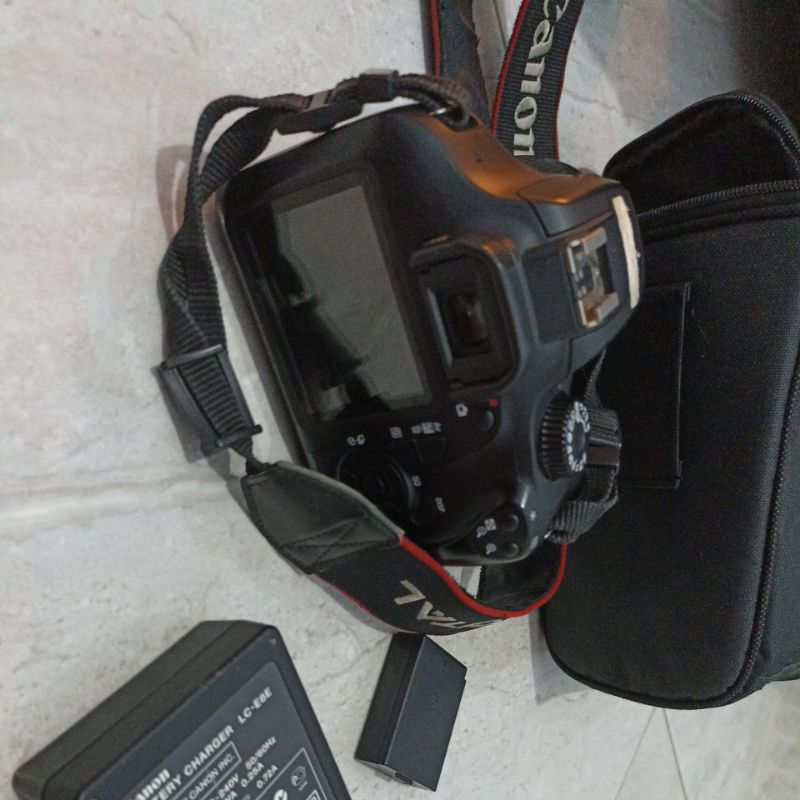 kamera canon 4000D wifi