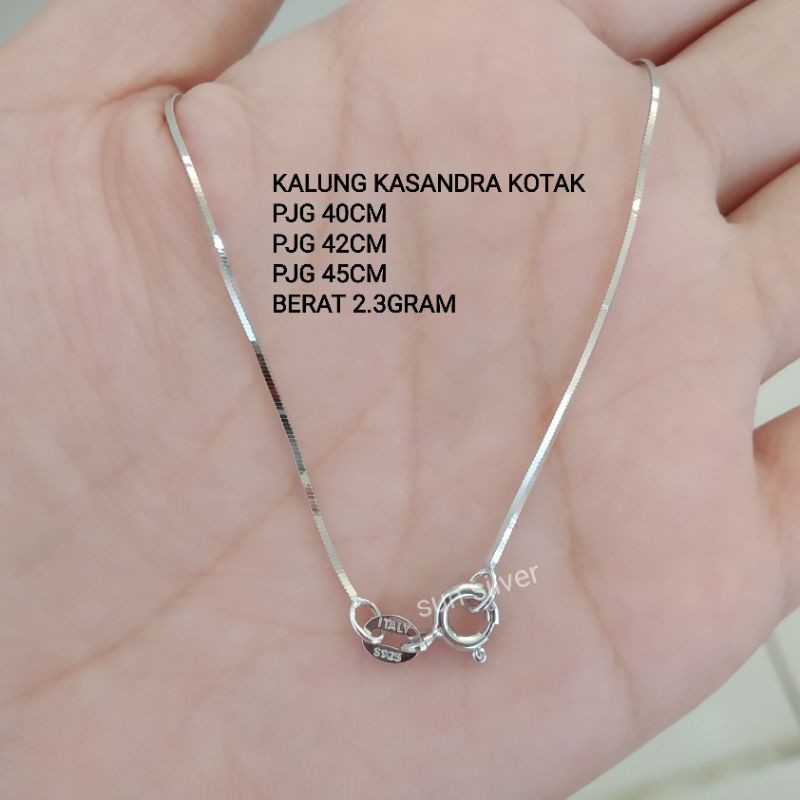 KALUNG KASANDRA KOTAK PERAK S925 LAPIS MAS PUTIH