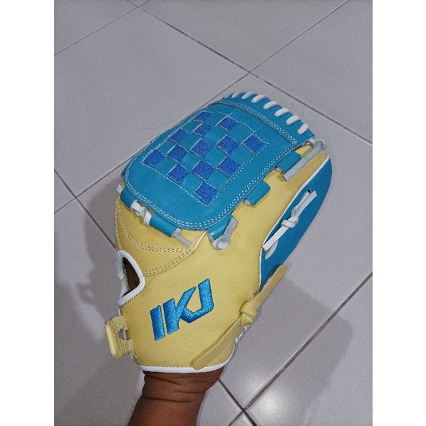 glove softball ikj