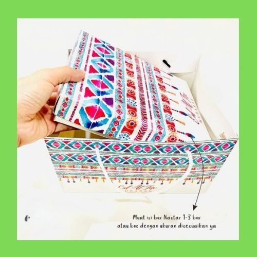 

Paper Bag Goodie Bag Tas Hampers Paperbag Tas Souvenir Tas Parcel Lebaran Kantong Kertas Motif Ied Mubarak Idul Fitri (3pcs)