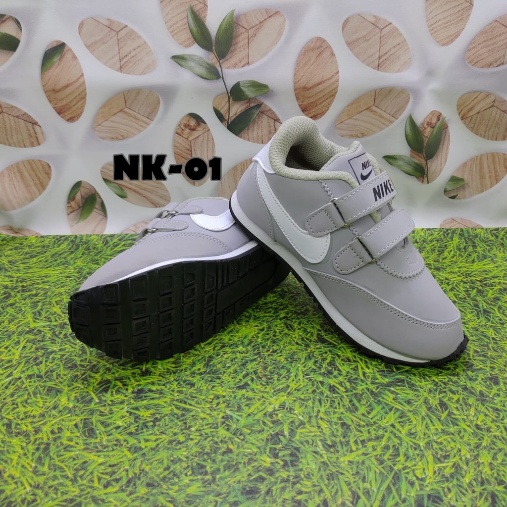 Sepatu Sekolah Anak Nike