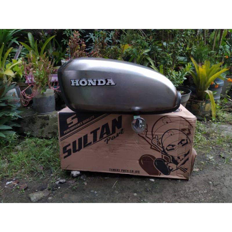 tangki CB125 sultan part set emblem tangki set kran tirev tangki sultan part set emblem tangki sulta