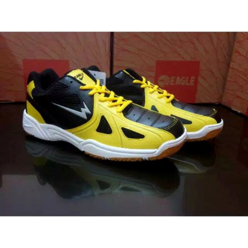 Sepatu Bulu Tangkis Sepatu Badminton Eagle Smasher Hitam Kuning