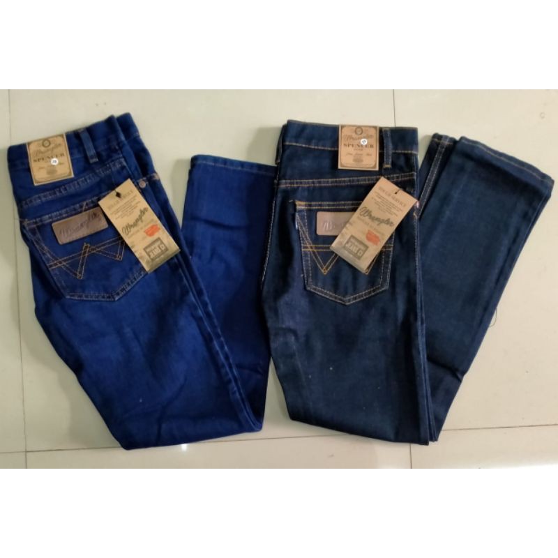 jeans Standar Wrangler