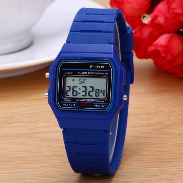 Promo Beli 1 Gratis 1 Jam Tangan Wanita Kecil QQ Digital F-91