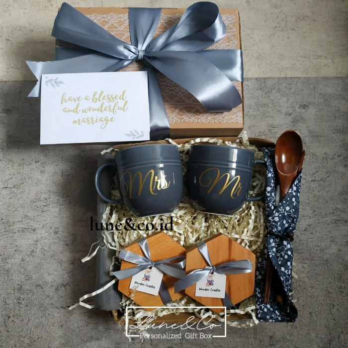 hadiah pernikahan/ kado pernikahan/ hampers/ kado unik/ wedding gift
