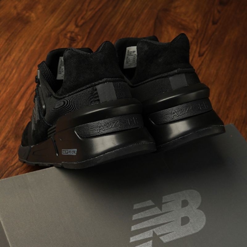 New Balance 997s (Black)