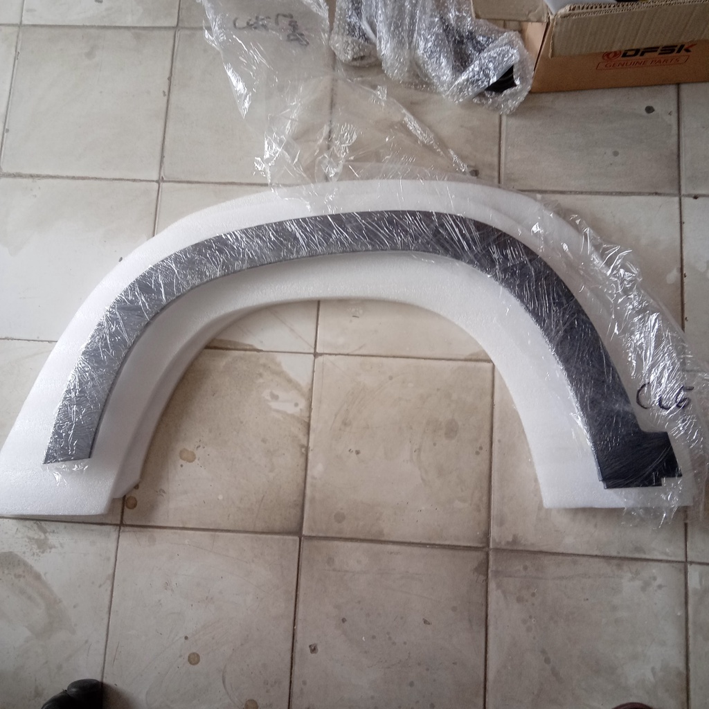 Readyy SPOILER FENDER DEPAN KANAN ATAU KIRI DFSK GLORY 560 Murah