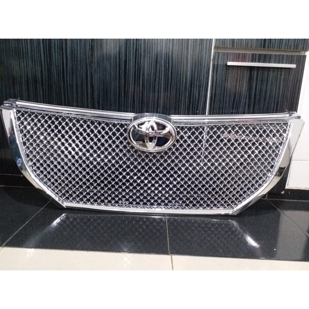 grill depan model bentley mobil grand innova 2014-2015 jsl