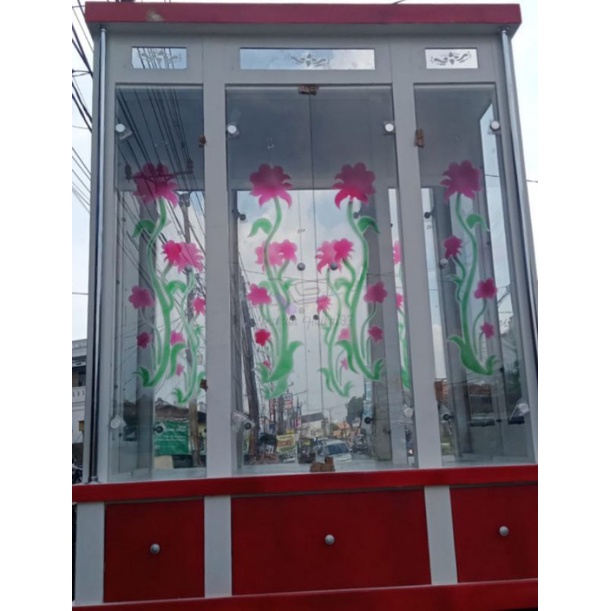 Lemari Gamis Minimalis 4Pintu Kaca