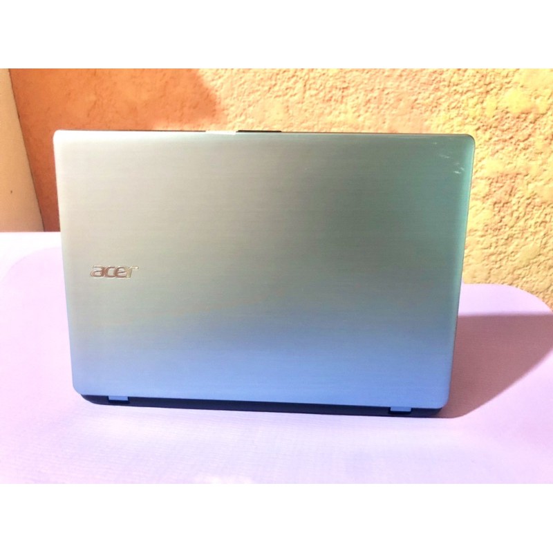 Acer laptop aspire v5 second