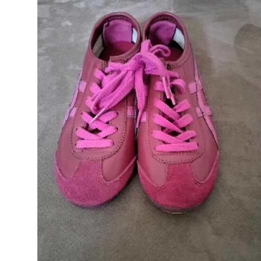 Sepatu Onitsuka T Merah Size 36