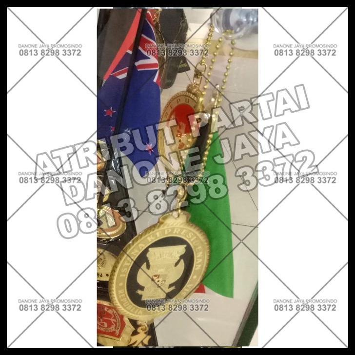 

Gantungan Spion Mobil, Aksesoris Mobil Logo Istana Presiden