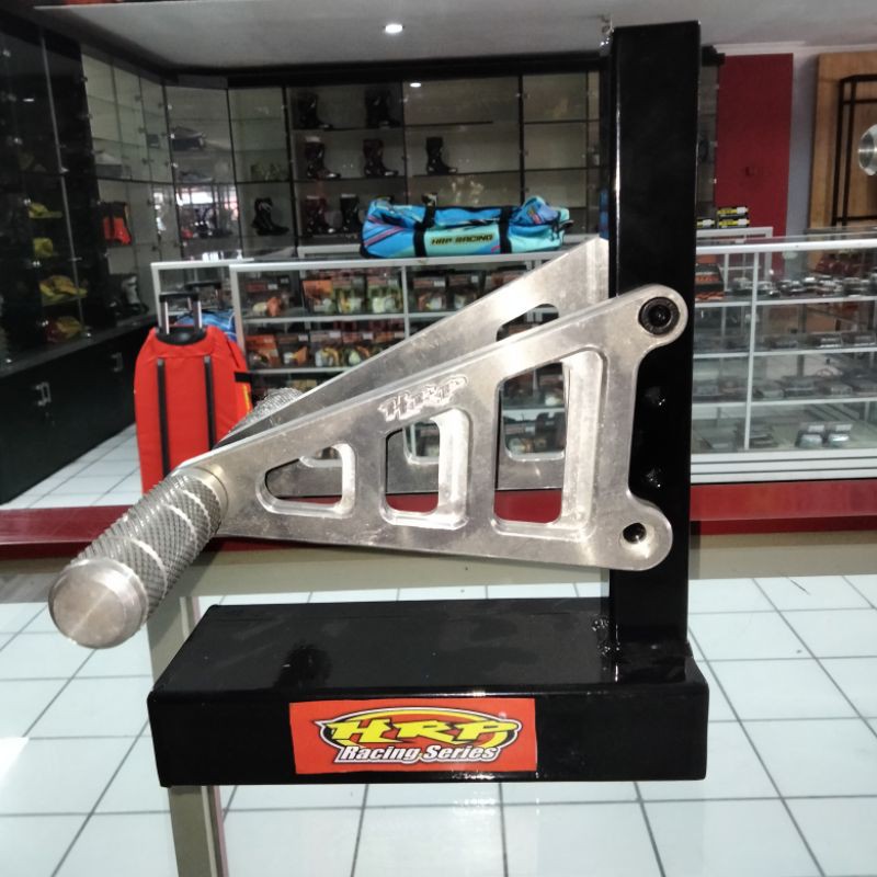 Footstep Underbone HRP Mio Drag