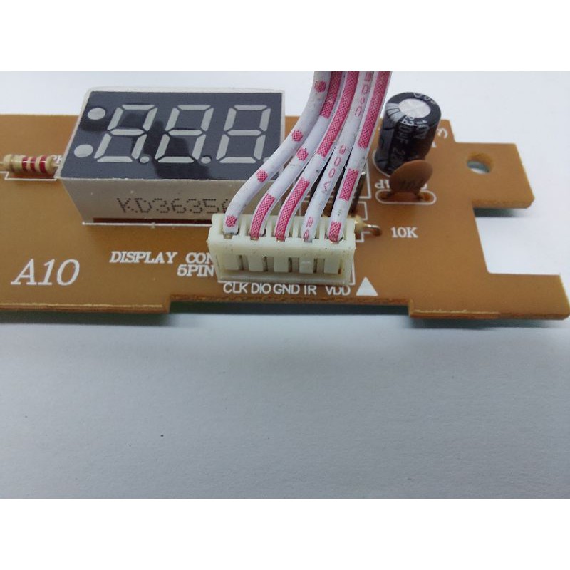 Panel depan receiver kabel 5 pin besar