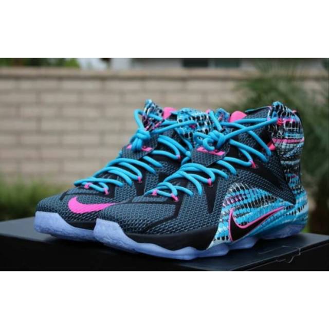 READY STOCK SEPATU PREMIUM NIKE LEBRON 12 CRHOMOSOMES