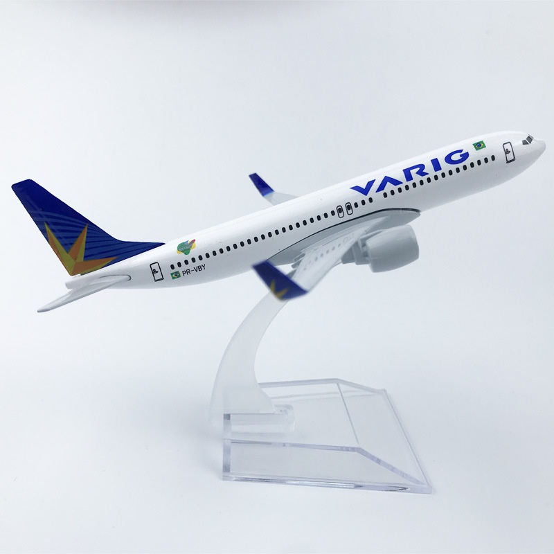 Miniatur Diecast Pesawat Terbang Brazil Airlines Boeing 777 B737 B787 Bahan Metal Ukuran 16CM