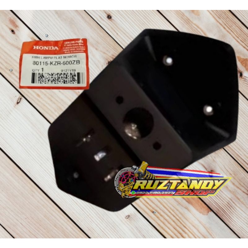 RUMAH LAMPU PLAT NOMOR VARIO 125 AHM (80115-KZR-600ZB)