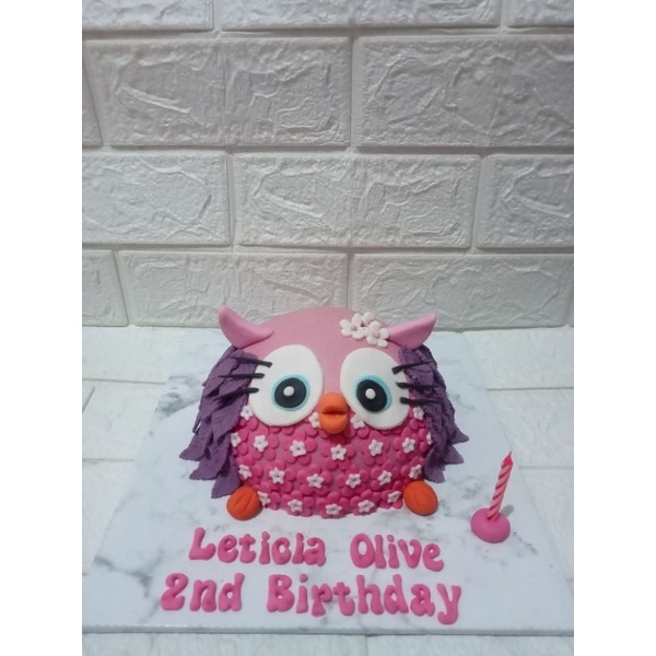 

pinata cake owl
