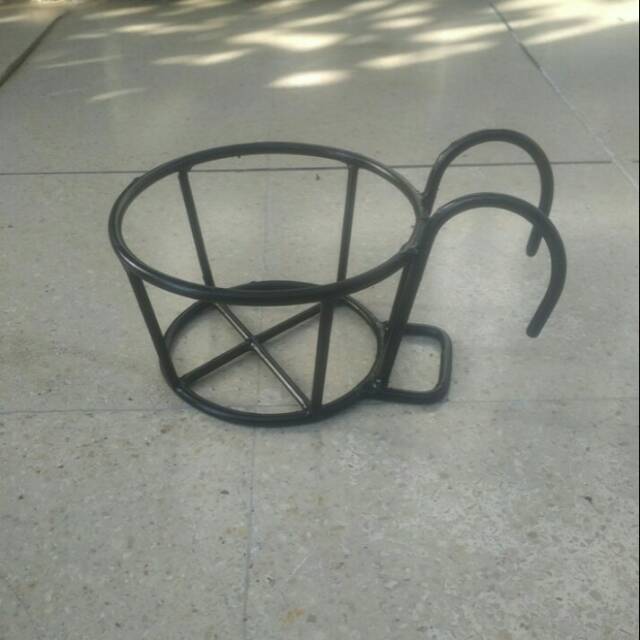 Rak besi balkon gantungan Rak pot gantungan unik Rak cantol dekorasi