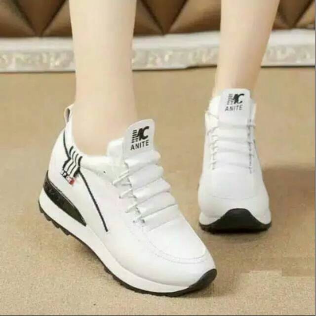 Nk10 sepatu wanita MG putih