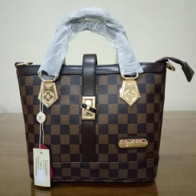 LV bag mono