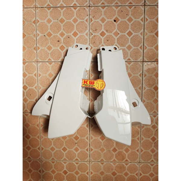 body belakang rgr body buntut rgr body belakang Suzuki RGR Sprinter body belakang rgr sprinter