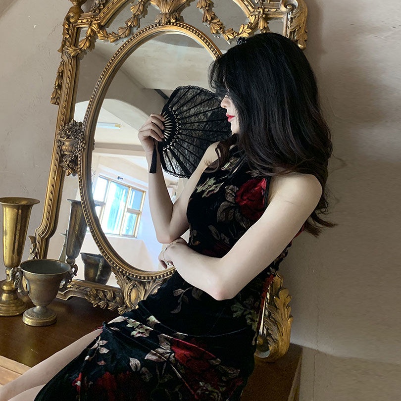 Ancient improved Chinese style young temperament long velvet printed cheongsam dress women 2022