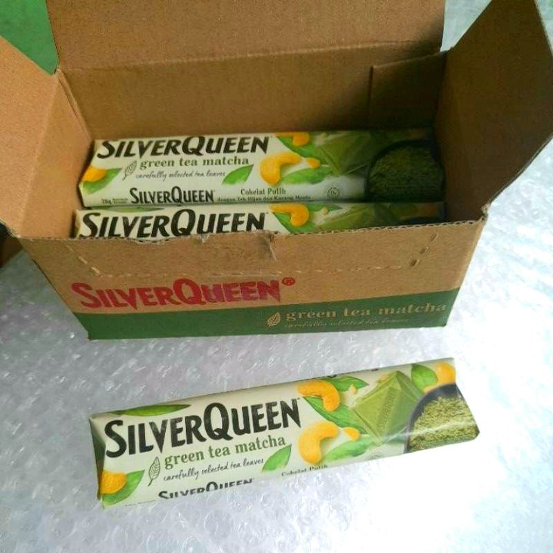 

RB22 SILVERQUEEN 1 BOX GREEN TEA 10 PCS X 25GR, SILVER QUEEN MATCHA 25 GR 1 DUS ISI 10 COKLAT