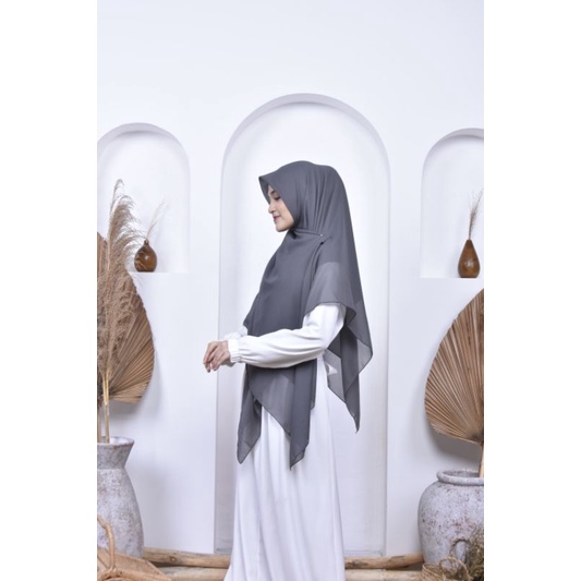 Bella Square Jumbo Syari 140 x 140 cm Hijab Segi Empat Syar'i Kerudung Jilbab Murah