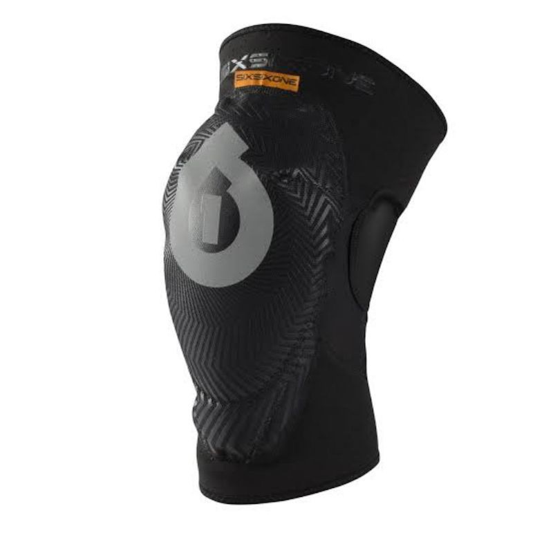 SIXSIXONE COMP AM KNEE BLACK