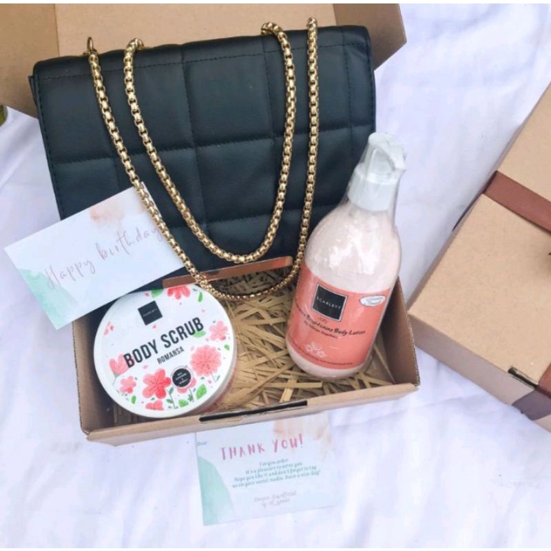 

[SCARLETT 03] GIFT BOX PACAR / ANNIVERSARY / WEDDING CEWE MURAH / HAMPERS WEDIDING