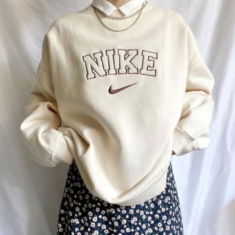 ALMOND NIKE BORDIR CREWNECK / SWEATER WANITA OBLONG